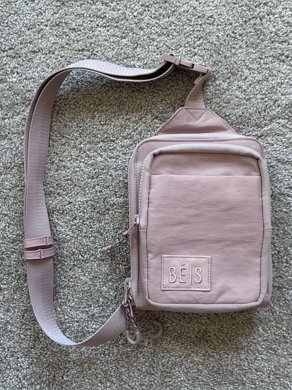 BEIS Sport Sling Atlas Pink Adjustable Travel Everyday Crossbody Bag Purse EUC - Picture 3 of 10